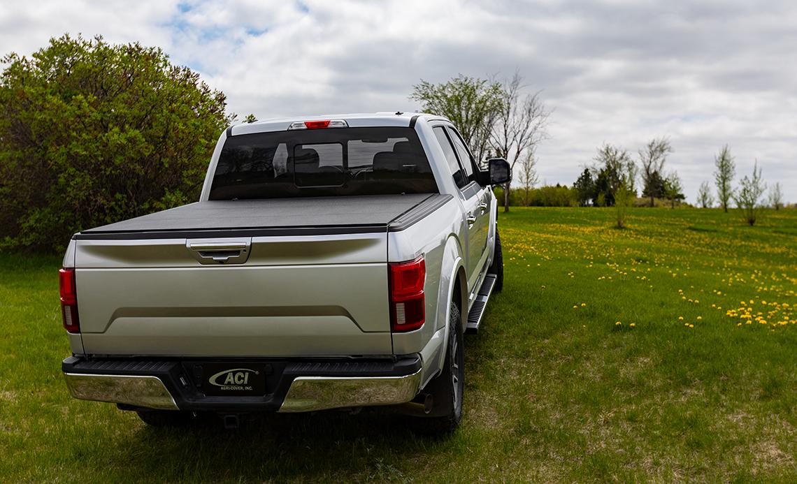 Lomax Stance Tonneau Cover 4